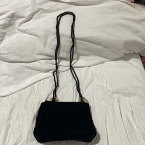 Accessory Lady black velvet gold sequined hardware rope style handle bag nwot